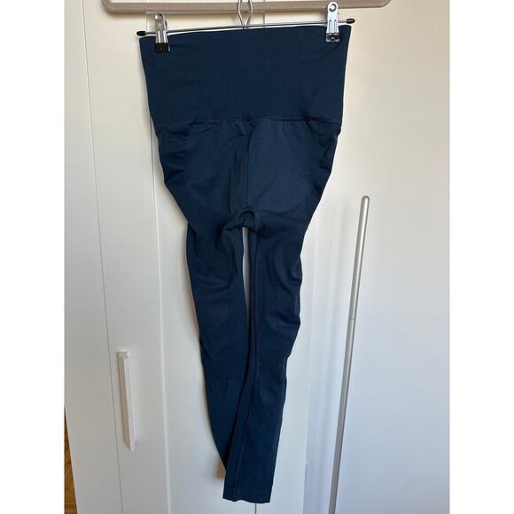 Adidas Women's Navy FORMOTION Sculpt Seamless Compression Leggings, Size L, EUC - Picture 3 of 7